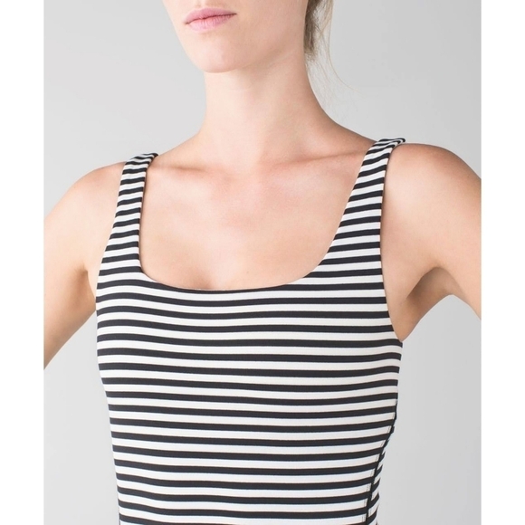 Lululemon Amala Tank Narrow Bold Striped Black Angel Wing Tank Top Size 4 - Picture 3 of 7